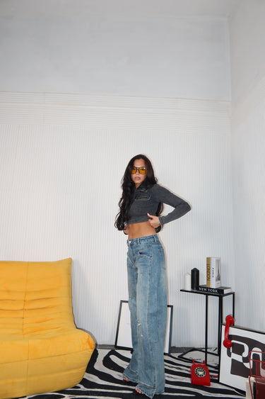 Jeans mirror