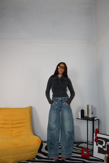 Jeans mirror